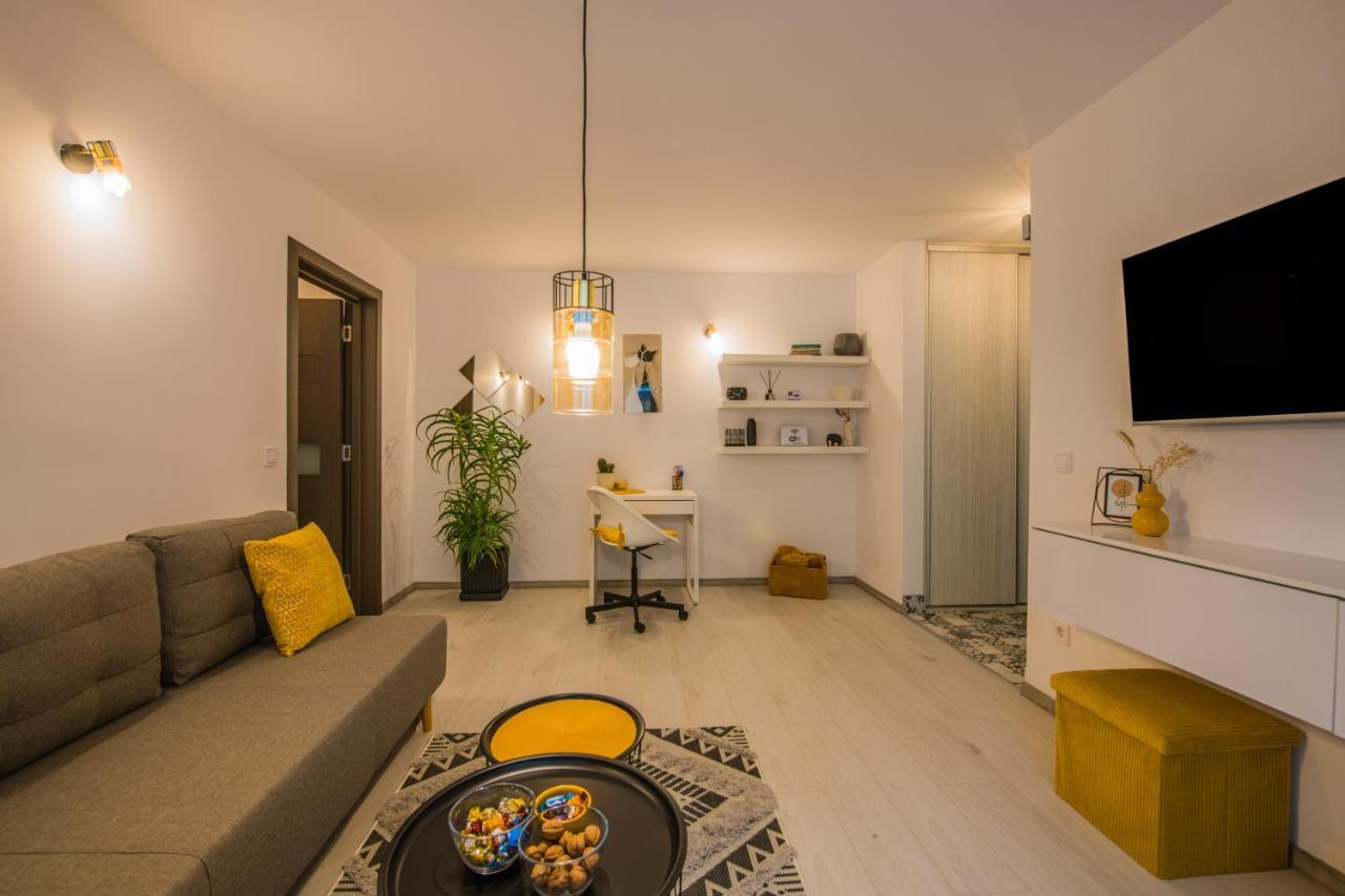 Kitty Sunflower Apartment Alba Iulia Eksteriør billede