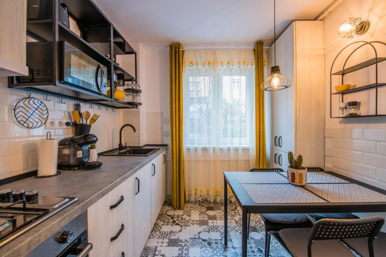 Kitty Sunflower Apartment Alba Iulia Eksteriør billede