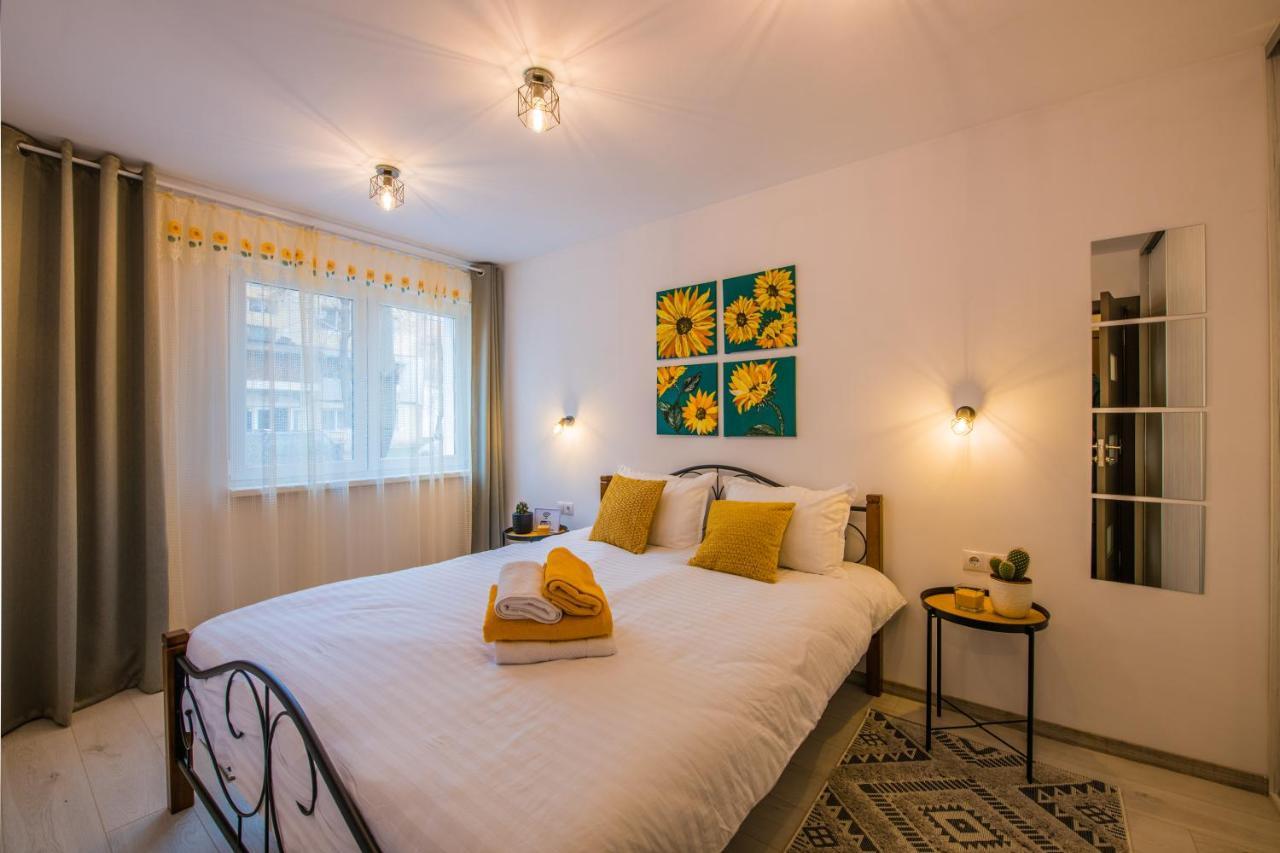 Kitty Sunflower Apartment Alba Iulia Eksteriør billede