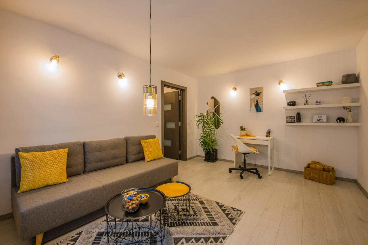 Kitty Sunflower Apartment Alba Iulia Eksteriør billede