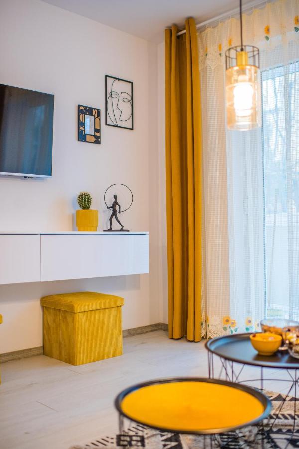 Kitty Sunflower Apartment Alba Iulia Eksteriør billede